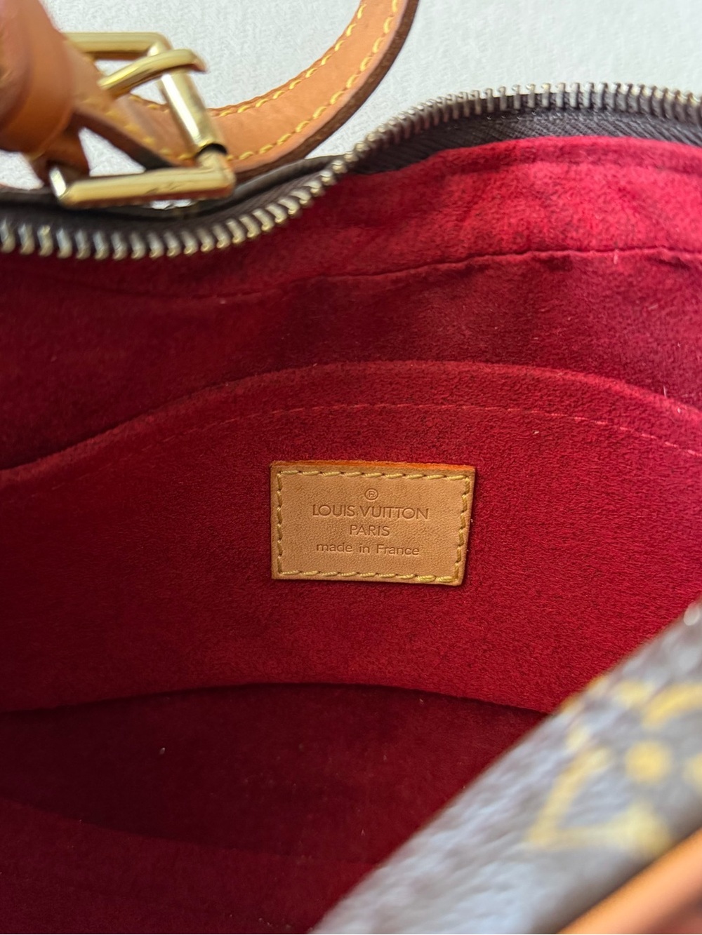 Louis Vuitton Monogram Croissant MM Shoulder Bag - Picture 6 of 6